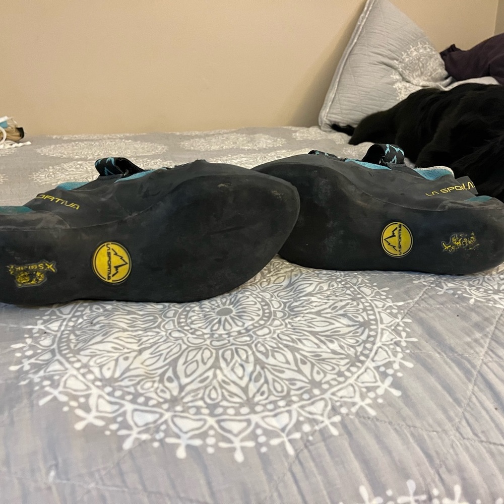 La Sportiva Miuras - image 2